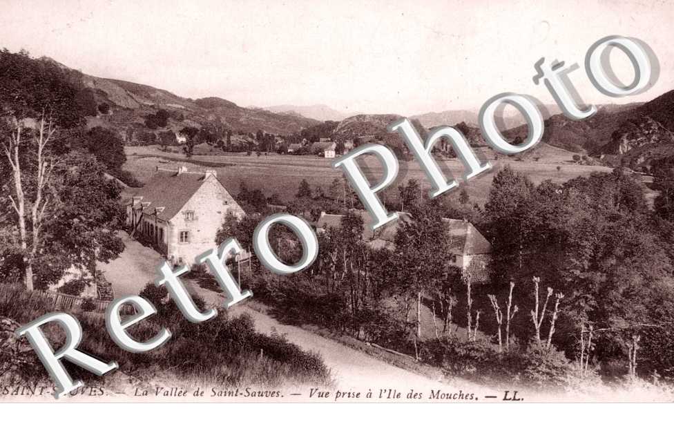 Vue prise a l'Ile des Mouches