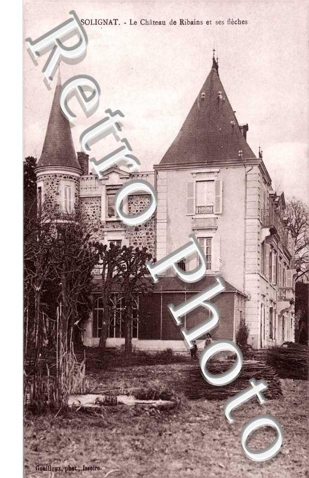 Le château de Ribains et ses flèches