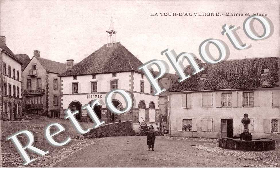 Mairie et place