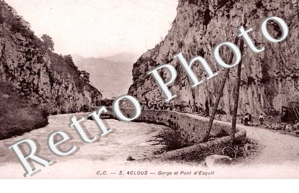Gorges et pont d'Esquit