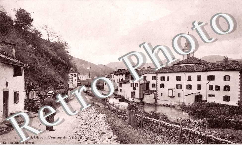 l'entree du village