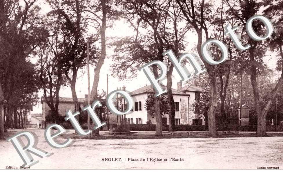 Place de l'Eglise et l'Ecole