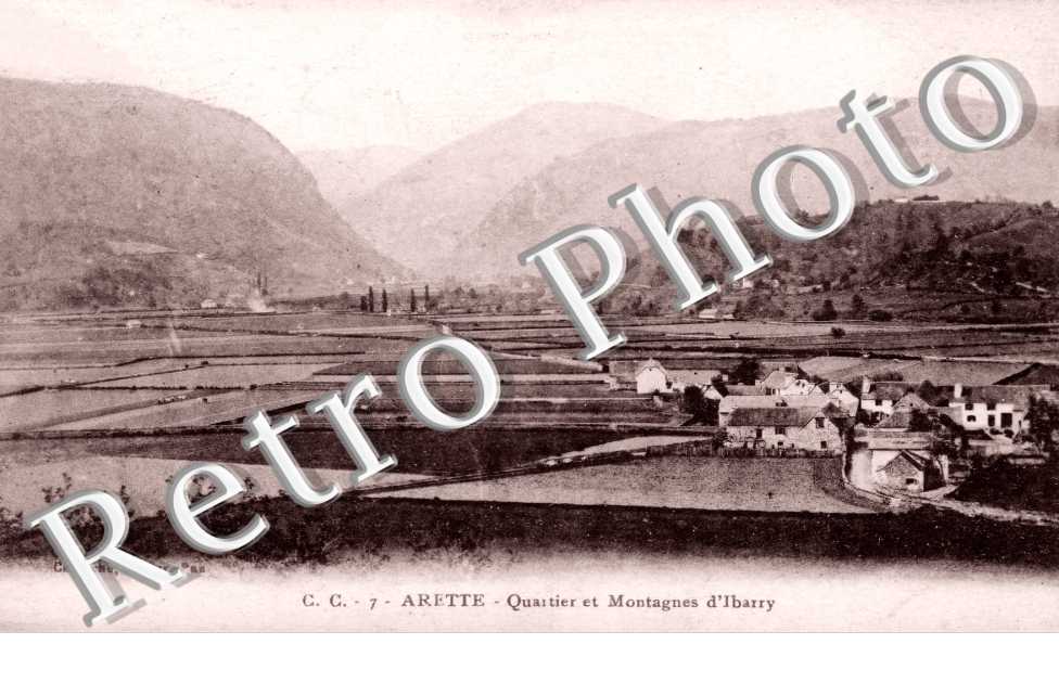 Quartier et montagnes d'Ibarry