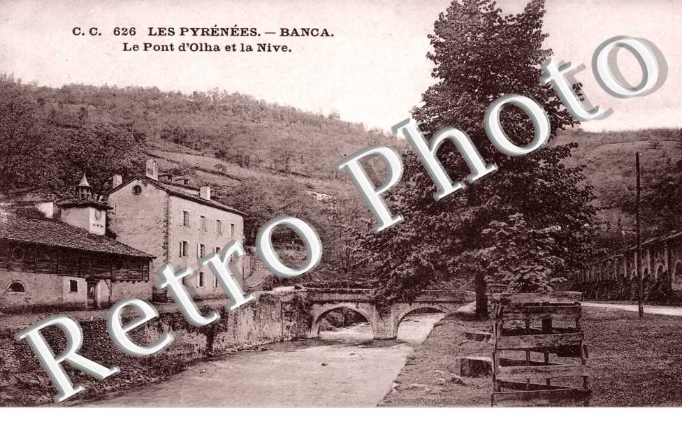Le Pont d'Olha et la Nive