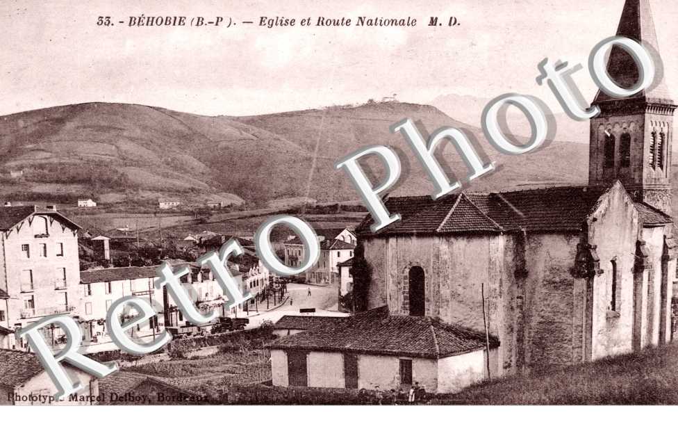 l'Eglise et Route Nationale
