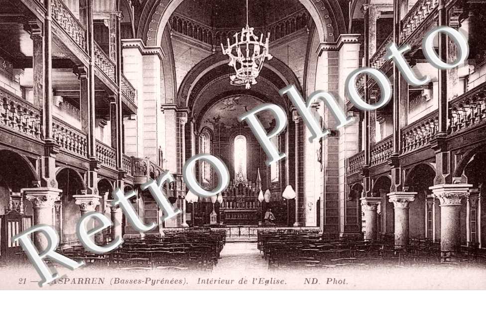 Interieur de l'eglise