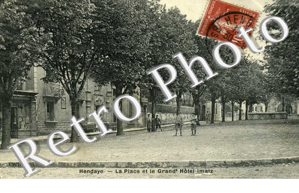 la place et le grand'hotel Imatz
