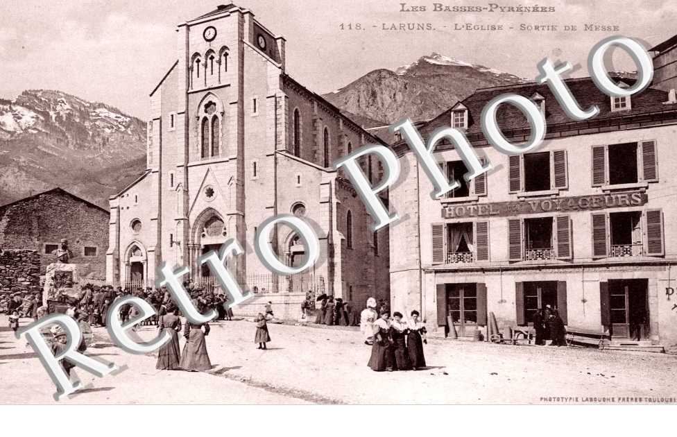 l'eglise Sortie de messe