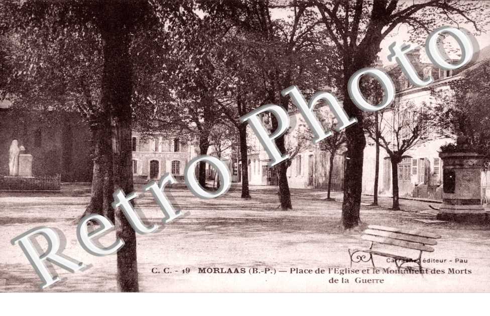 Place de l'Eglise et Monument des Morts de la Guerre