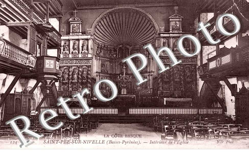 Interieur de l'eglise