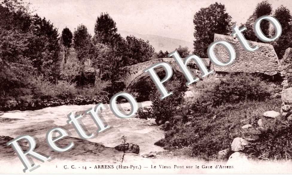 Vieux Pont sur le Gave