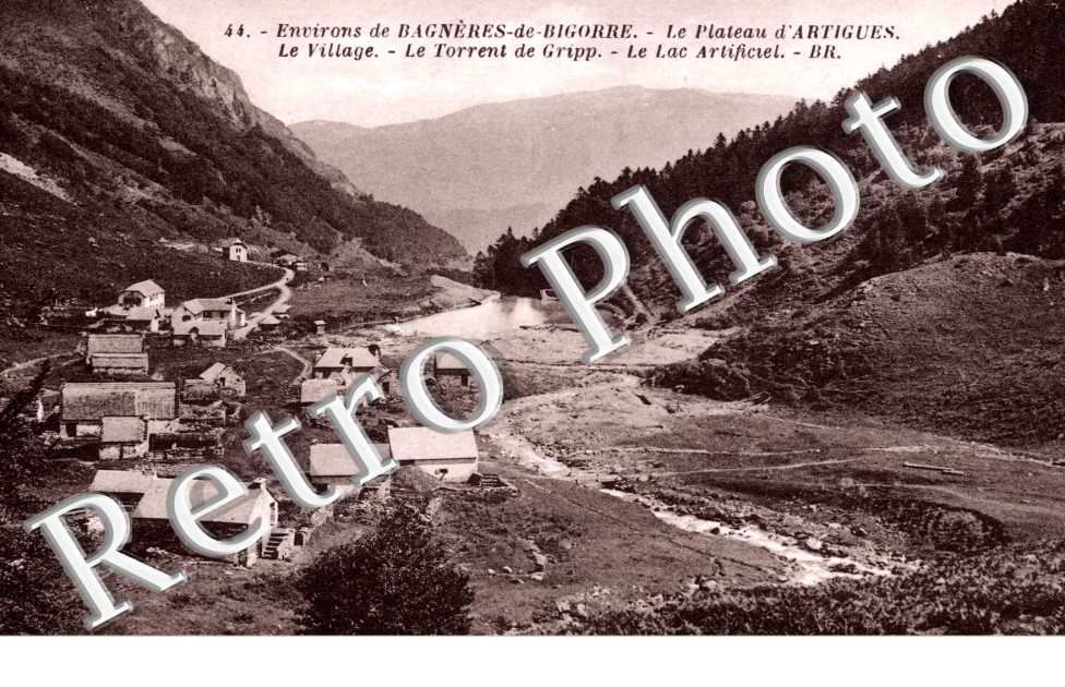 le Plateau d'Artigues, le Village, le Torrent de Gripp, le Lac Artificiel