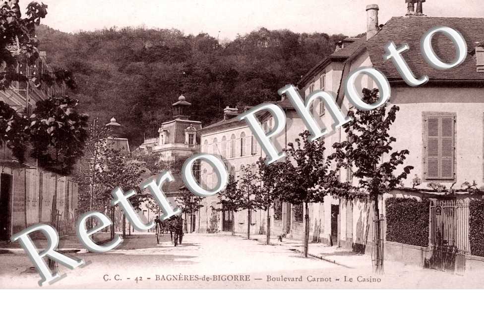 Bagneres-de-Bigorre, Boulevard Carnot, le Casino