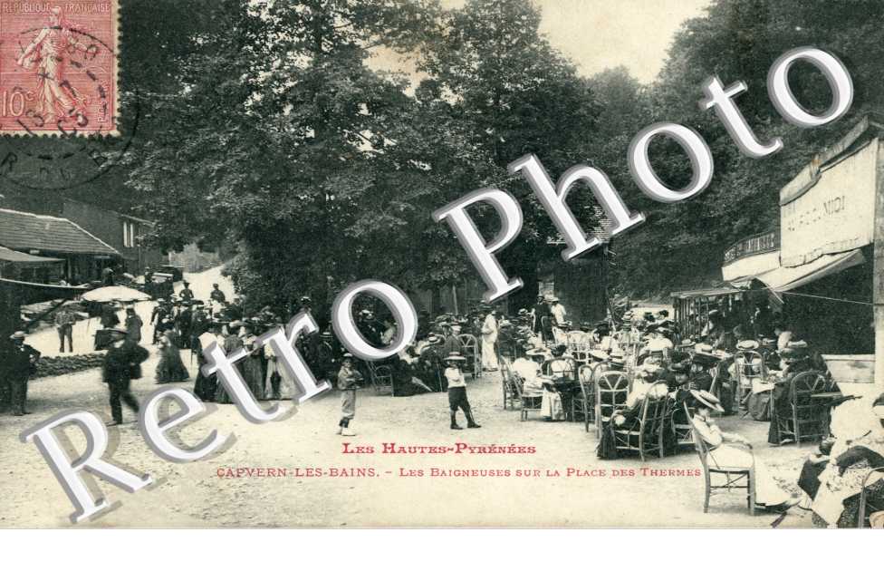 Les Baigneuses sur la Place des Thermes