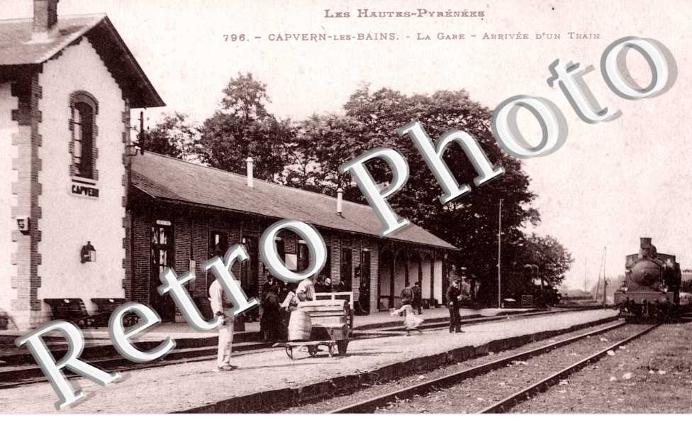 la gare - Arrivee d'un Train