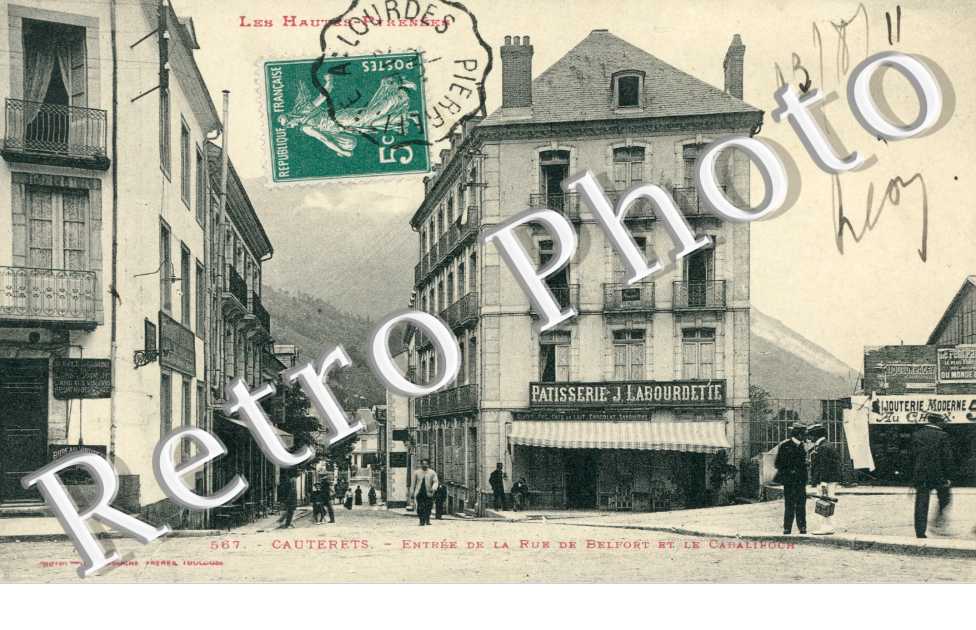 l'Entree de la Rue de Belfort et le Cabaliroch