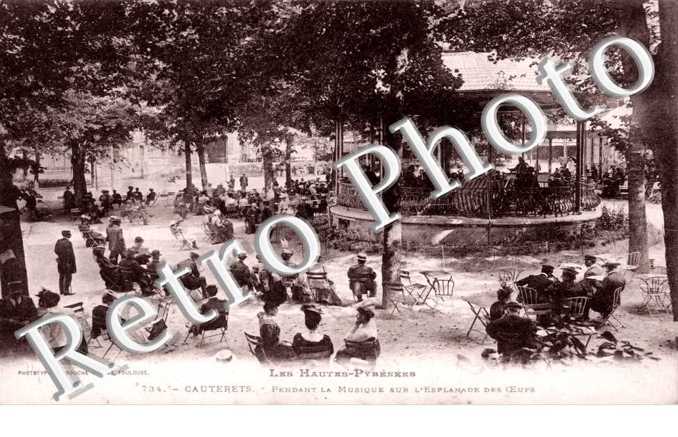 le kiosque Pendant la musique sur l'esplanade des oeufs