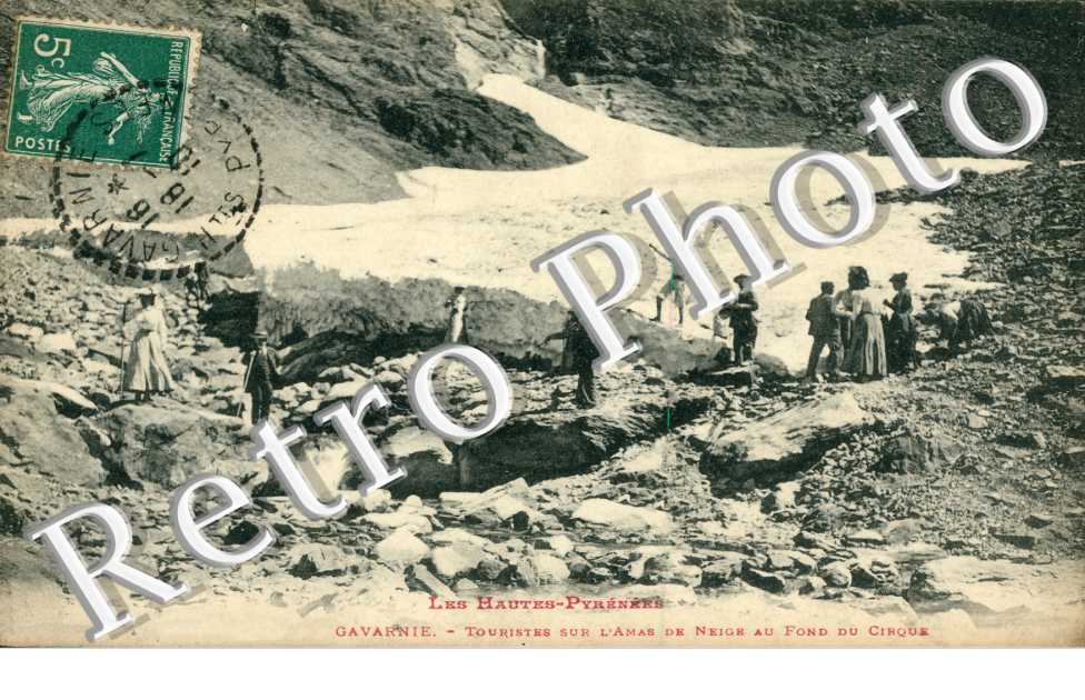 Touristes sur l'Amans de Neige, le Cirque