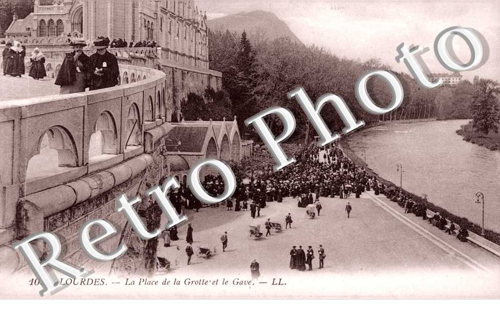 la Place de la grotte