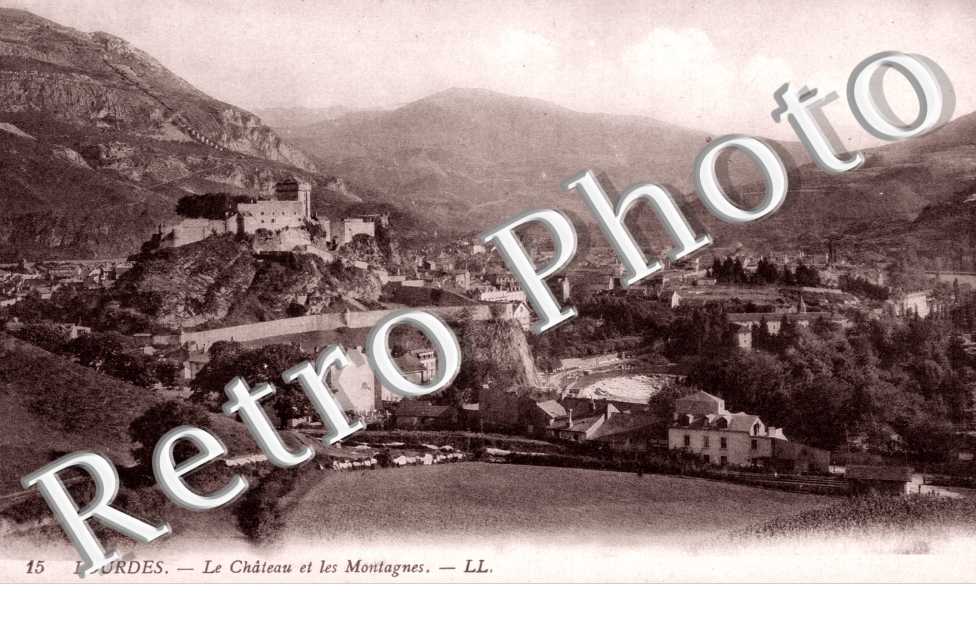 le Chateau et les Montagnes
