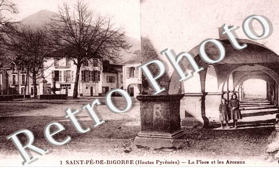 La Place et les Arceaux