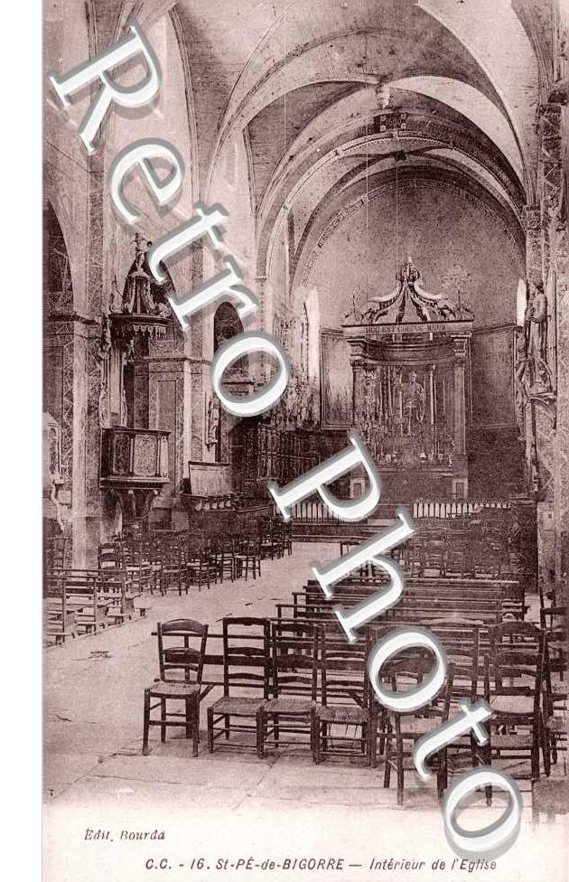Interieur de l'eglise