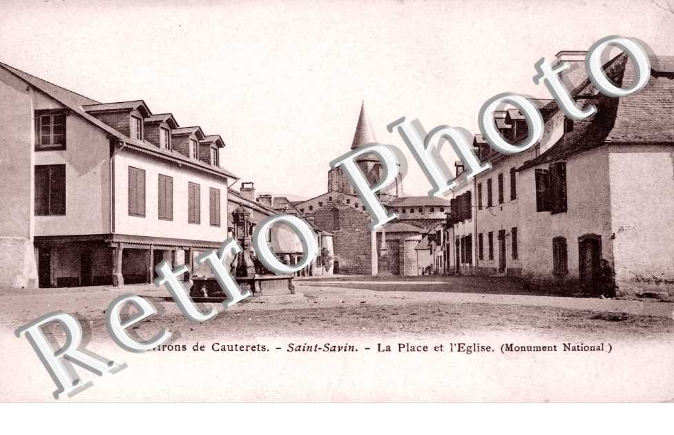 La place et l'eglise