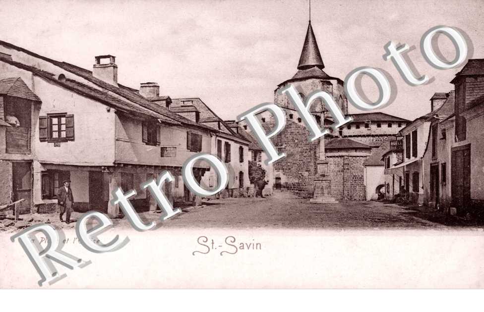 la Place et l'Eglise