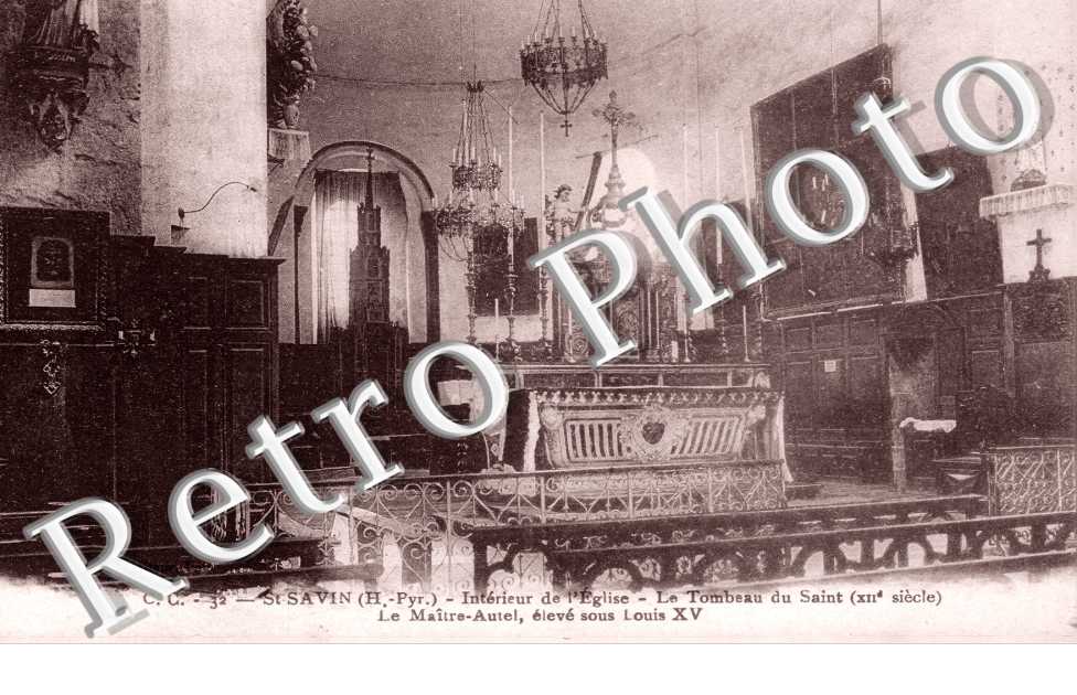 Interieur de l'eglise