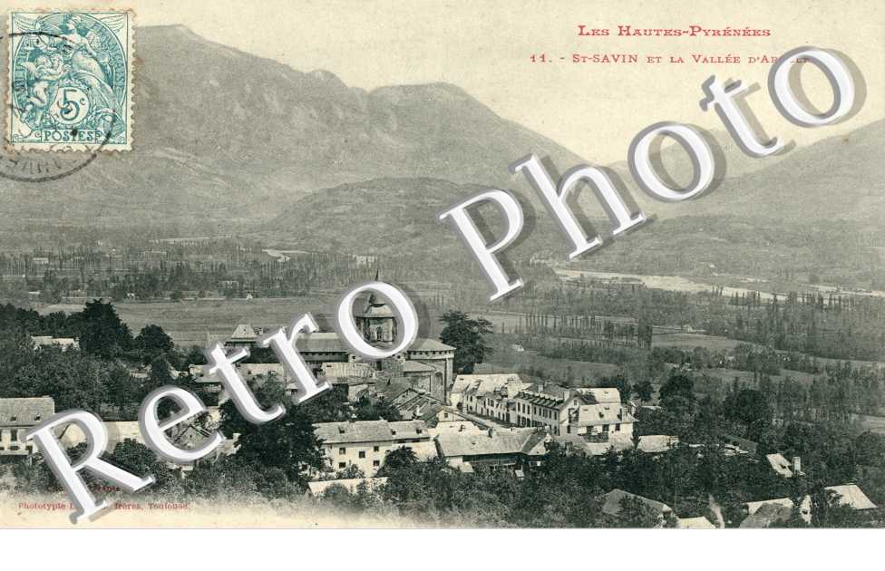 Vue generale et la Vallee d'Argeles