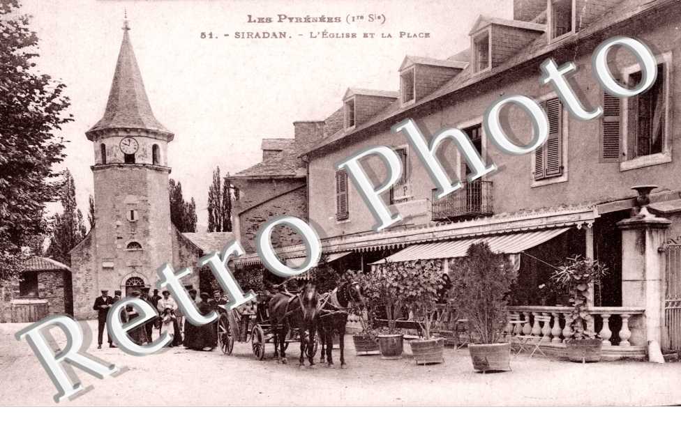 L'eglise et la place