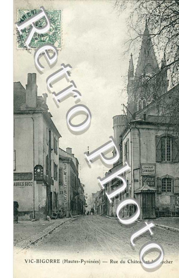 Rue du chateau et le clocher