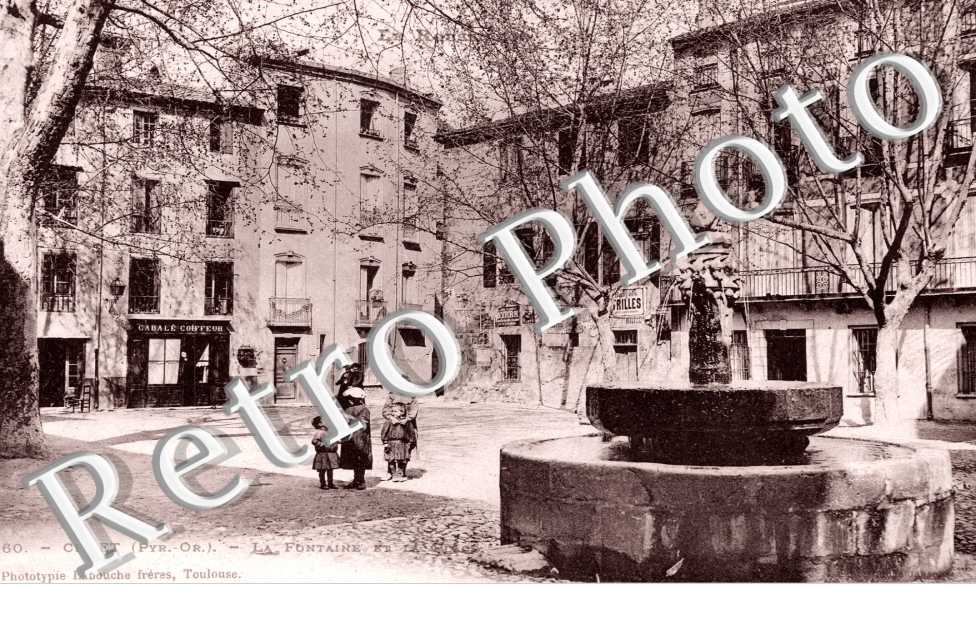 la fontaine et la place