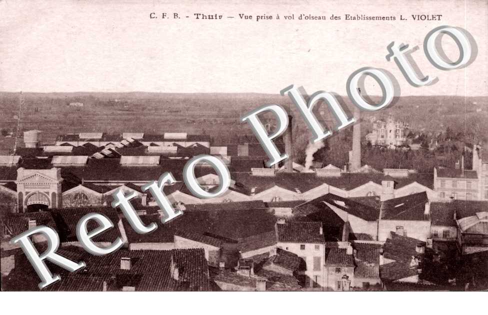 vue prise a vol d'oiseau des etablissements L.  Violet