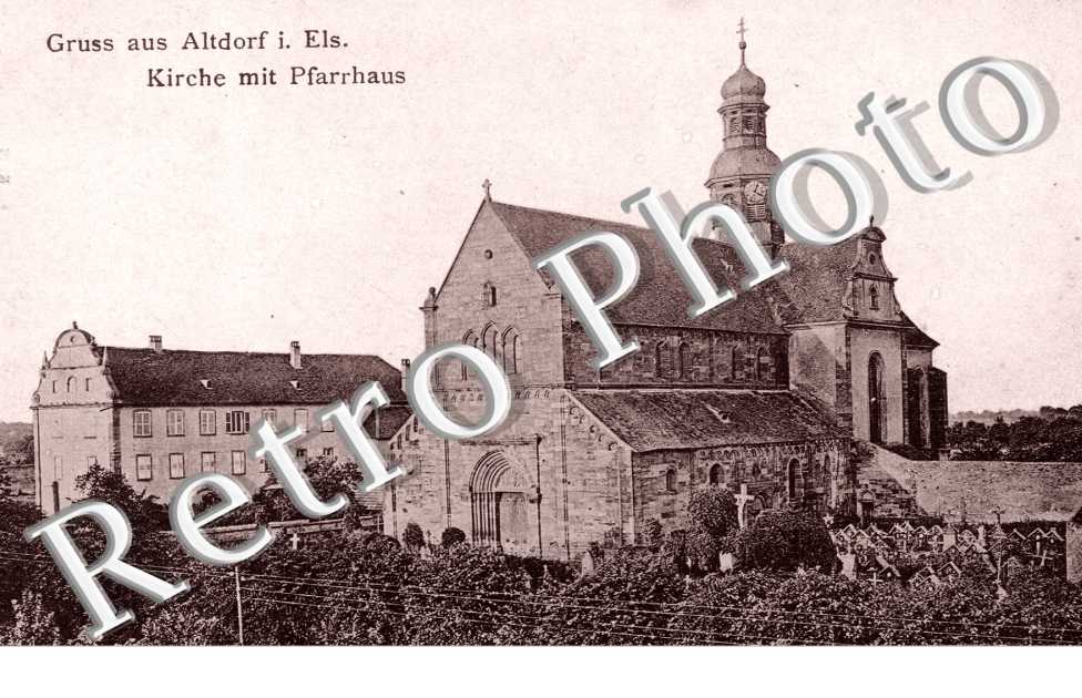 Kirche mit Pfarrhaus