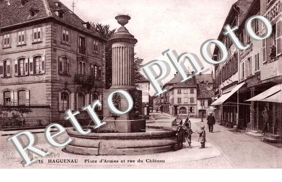 place d'armes et rue du chateau 