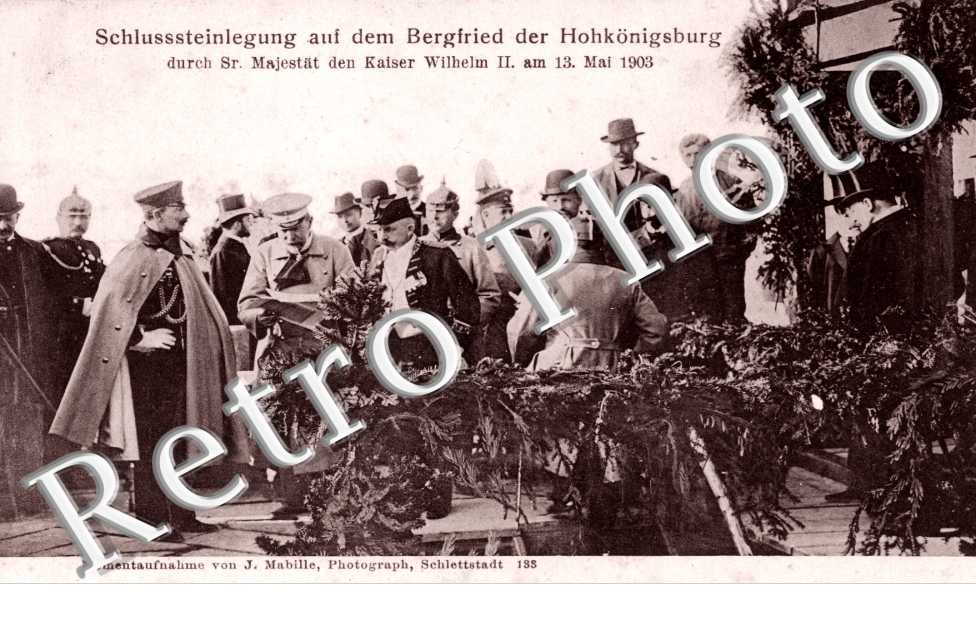 schlusssteinlegung auf dem Bergfried der Hohkonigsburg