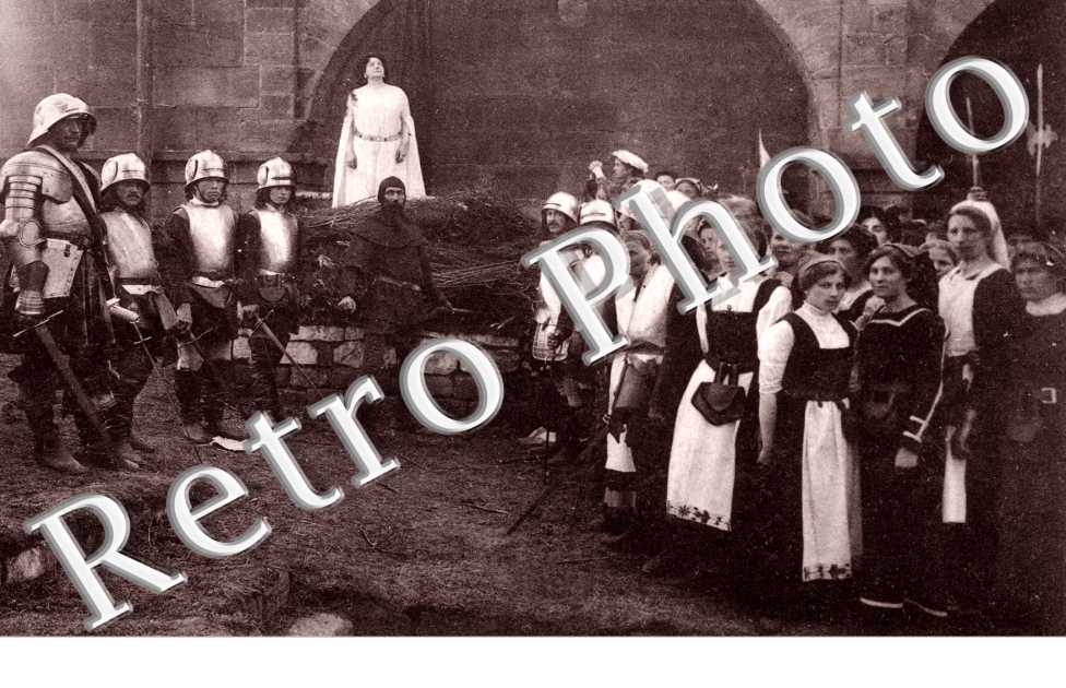 "Die schone Baerbel", III. Akt "Hurra! Der Hexe und Konigin!"