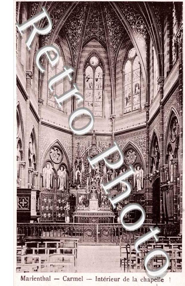 Interieur de l'eglise