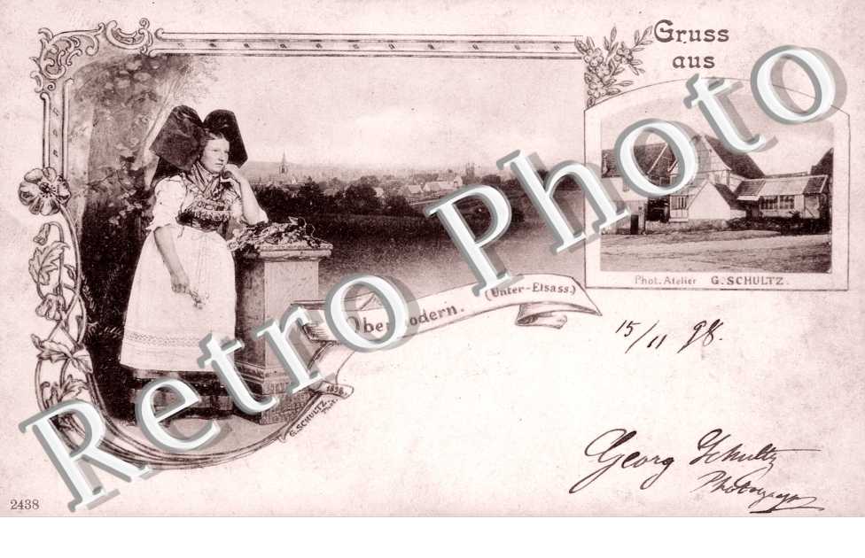 Une femme en costume traditionel