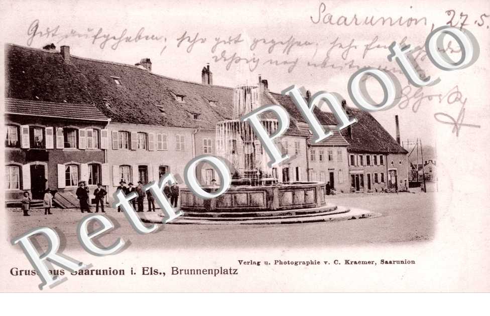 Brunnenplatz - Une Fontaine