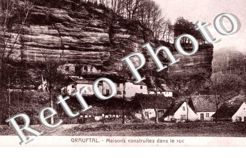 Maisons construites dans le roc. Graufthal