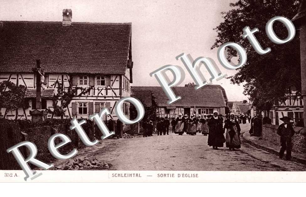 Sortie d'Eglise