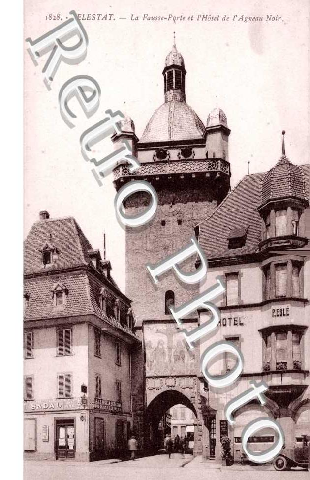 La Fausse Porte et l'Hotel de l'Agneau Noir