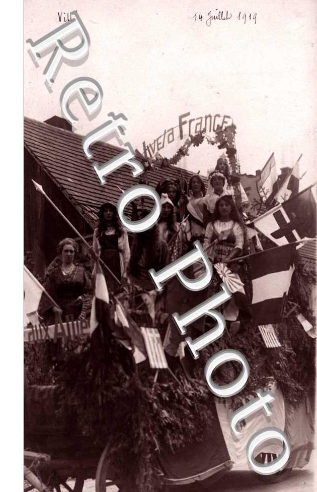 (Char de defile, ''Vive la France'' 14 juillet 1919)