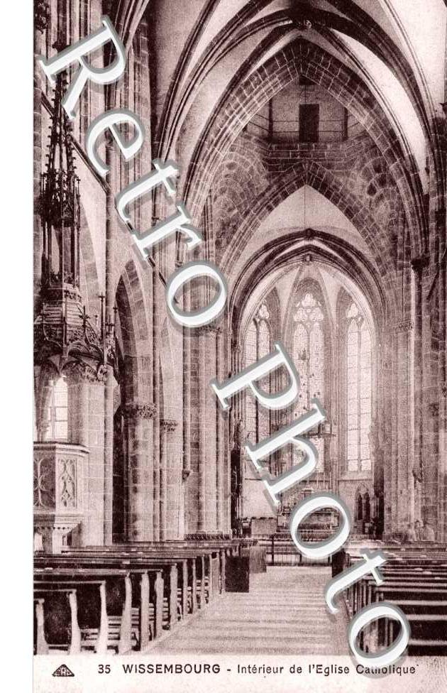 Interieur de l'eglise