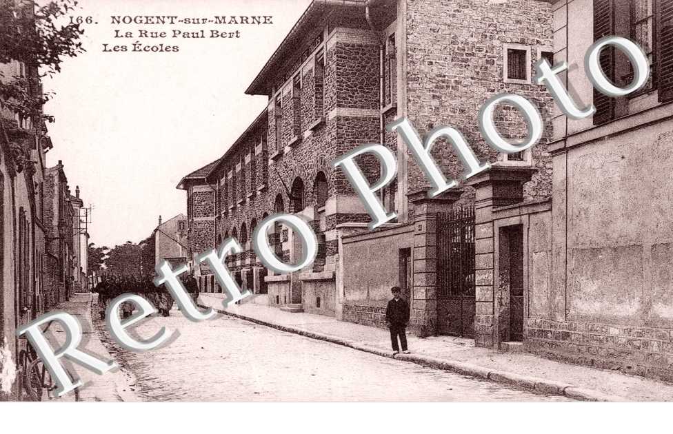 La Rue Paul Bert et les Ecoles