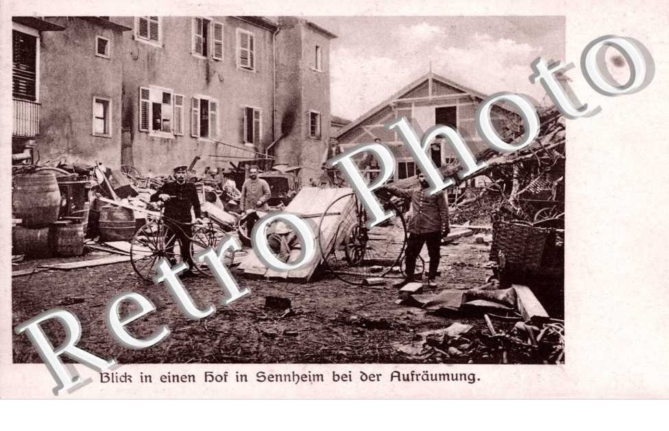 blick in einen hof in sennheim bei der aufraumung