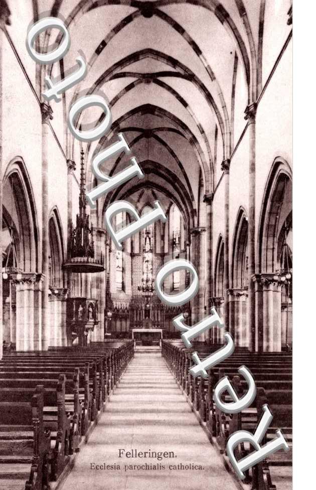 interieur de l'eglise