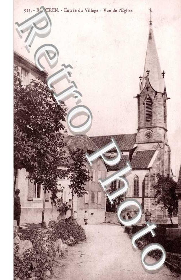Entree du Village, Vue de l'Eglise